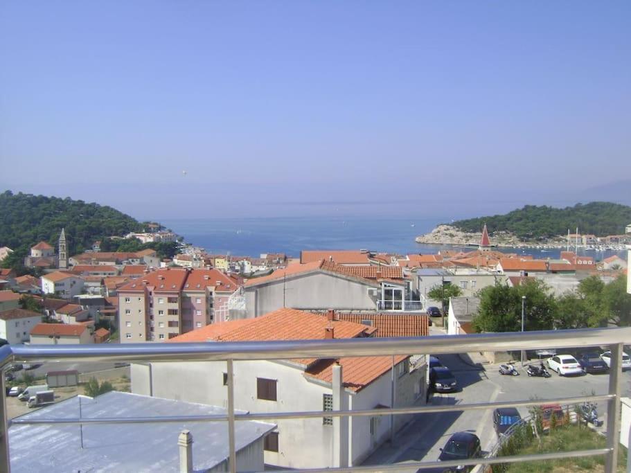 Apartment Lucija - Cozy Flat In The City Center With A Sea View & Parking Makarska Kültér fotó
