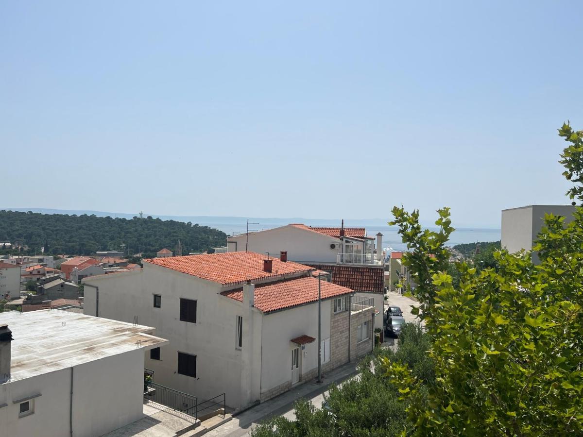 Apartment Lucija - Cozy Flat In The City Center With A Sea View & Parking Makarska Kültér fotó