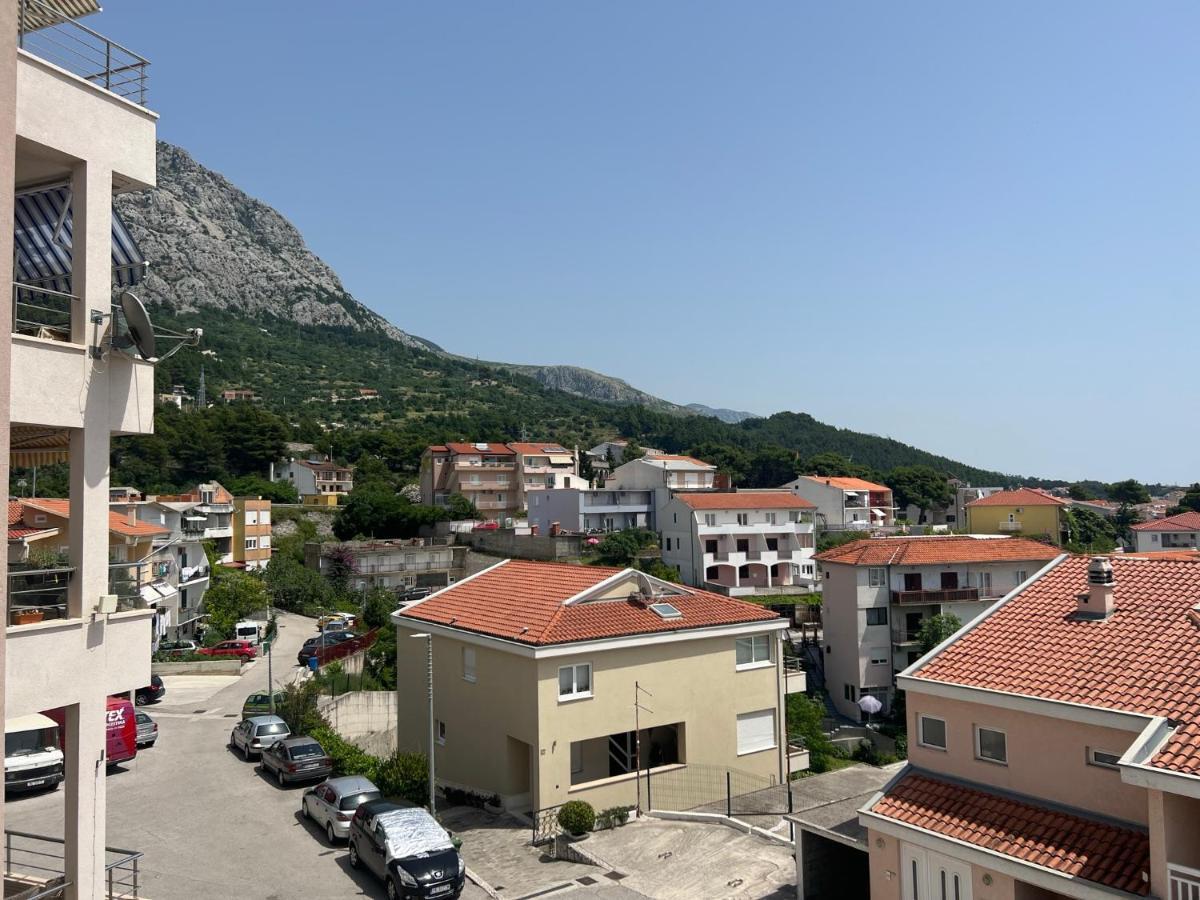 Apartment Lucija - Cozy Flat In The City Center With A Sea View & Parking Makarska Kültér fotó