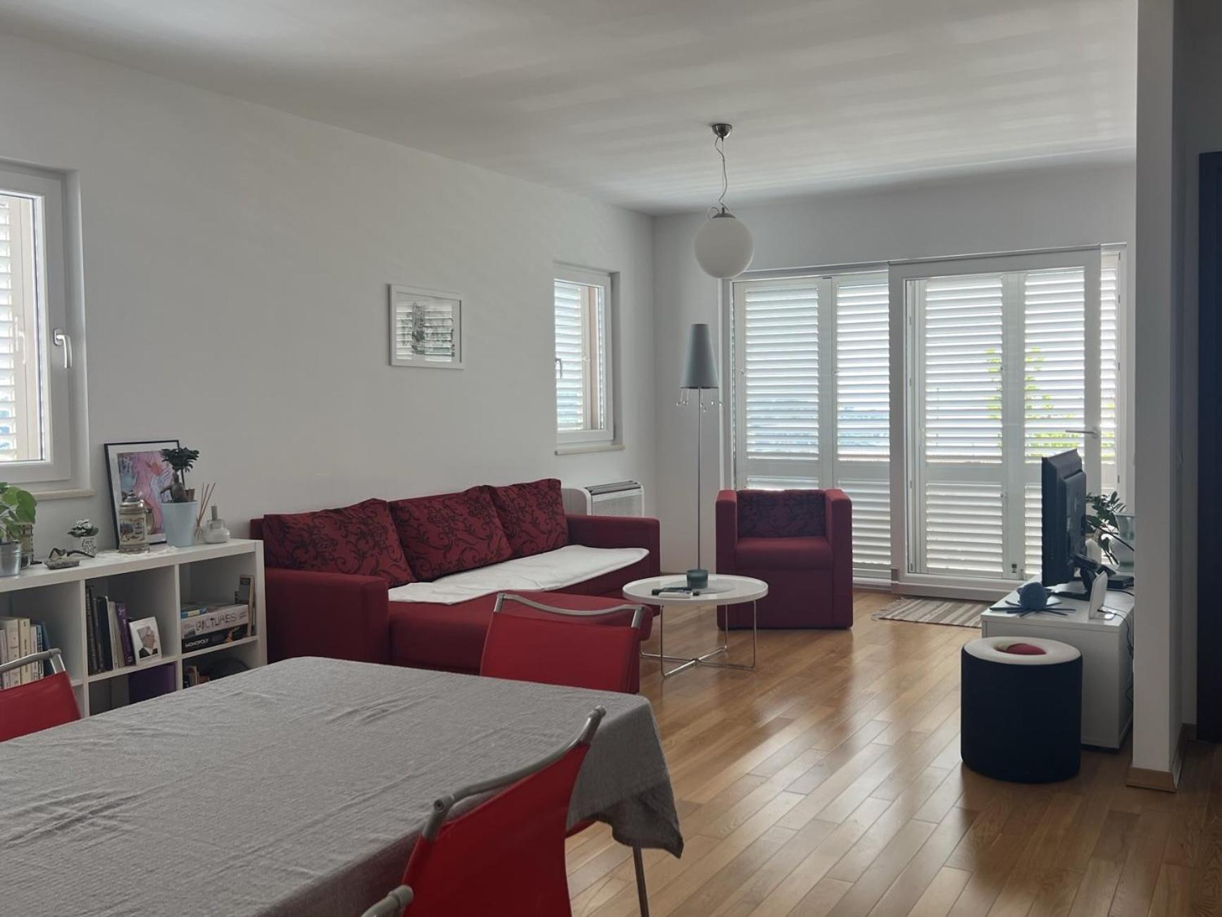 Apartment Lucija - Cozy Flat In The City Center With A Sea View & Parking Makarska Kültér fotó