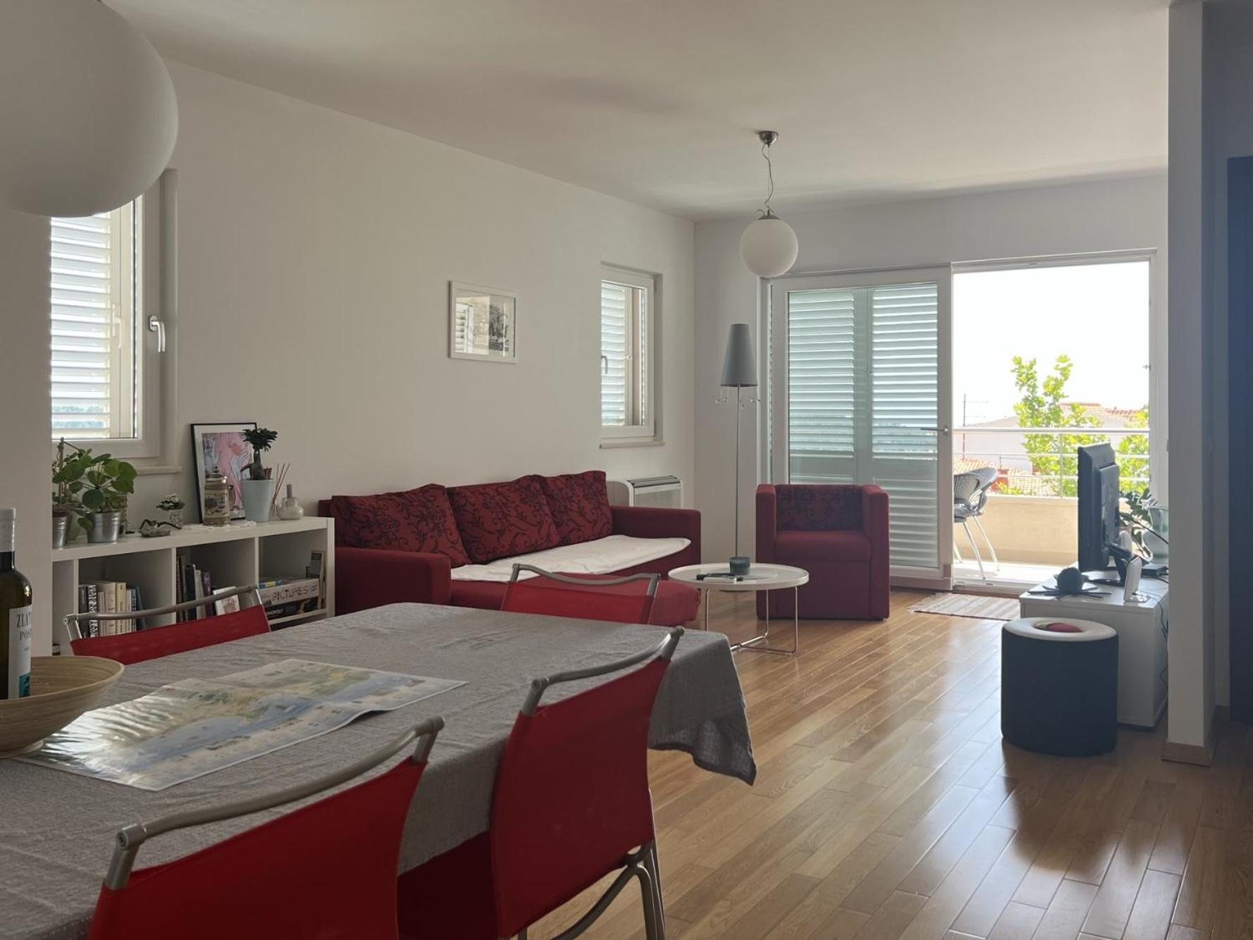 Apartment Lucija - Cozy Flat In The City Center With A Sea View & Parking Makarska Kültér fotó